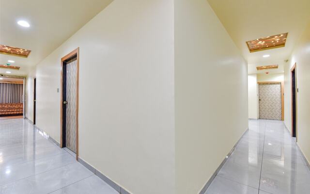 Fabhotel Max Inn