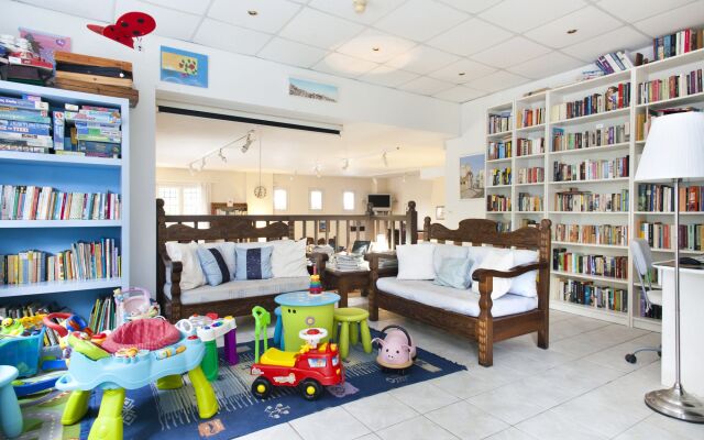 Daphne's Club Hotel Apartments