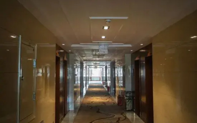 Shengshi Huadu Hotel