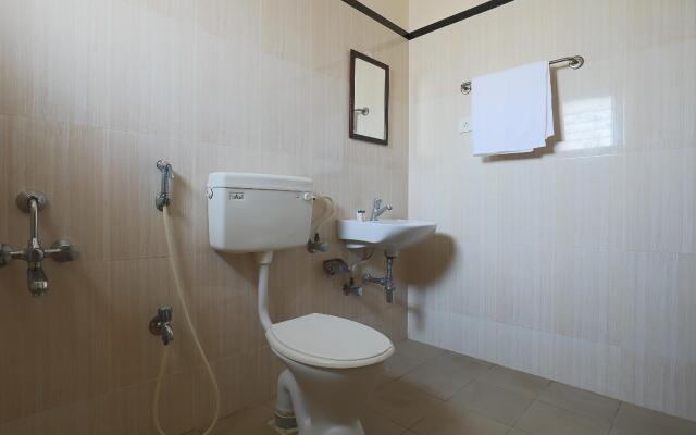 OYO 39342 Beehive Inn