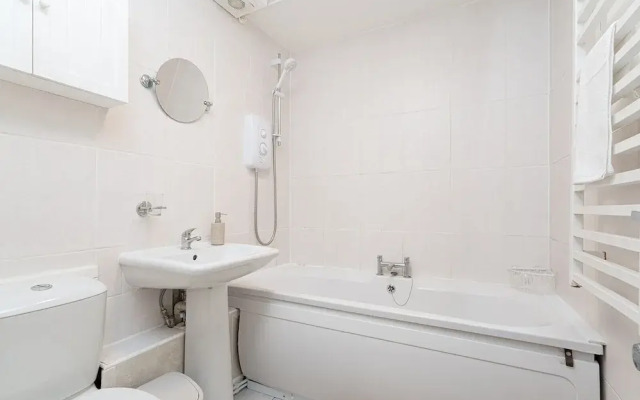 Canadawater-2bedroom-1bathroom-wifi-free Parking