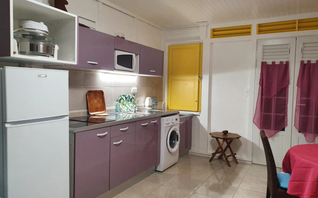 Coquet deux pièces meublée, proche mer