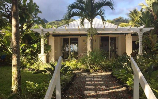 Heliconia Hideaway