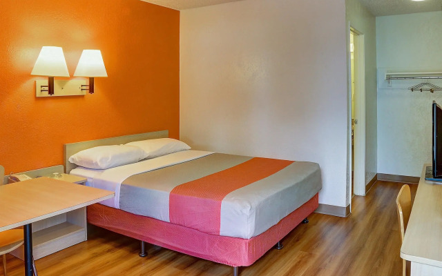 Motel 6 Santa Fe