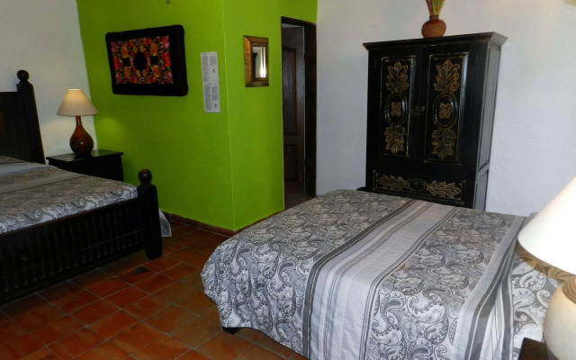 Hotel Rosa Morada