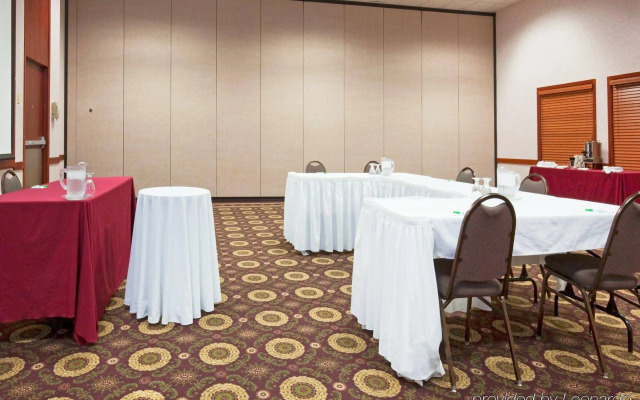 Holiday Inn Alexandria by IHG