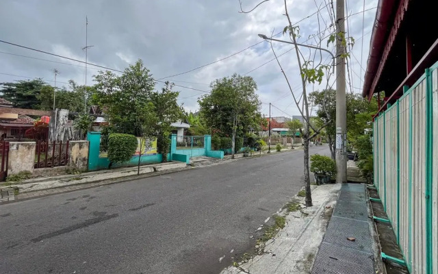 RedDoorz Syariah near RS Bhayangkara Nganjuk