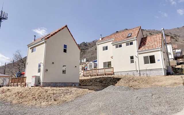 Ulsan (Baenaegol) Rodemnamu Pension