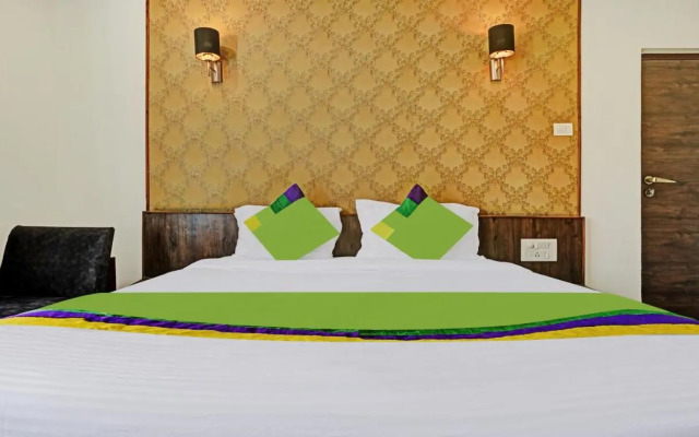 Treebo Varsha Palace