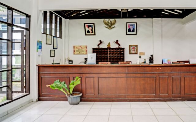 OYO 92324 Hotel Sinar Rejeki