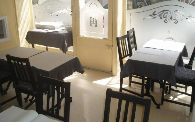 The Originals Boutique, Hôtel Le Griffon, Vincennes