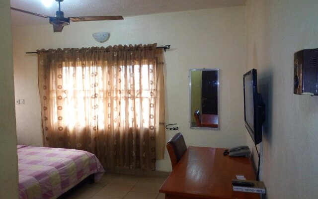 Peak Olam Suites