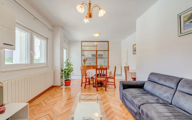 Apartments Maestral