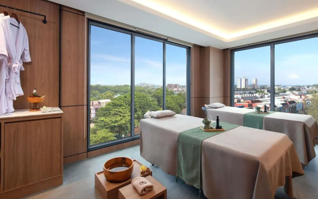 Grand Mercure Batam Centre