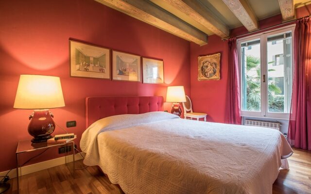 Ca' Carmini with Private Garden