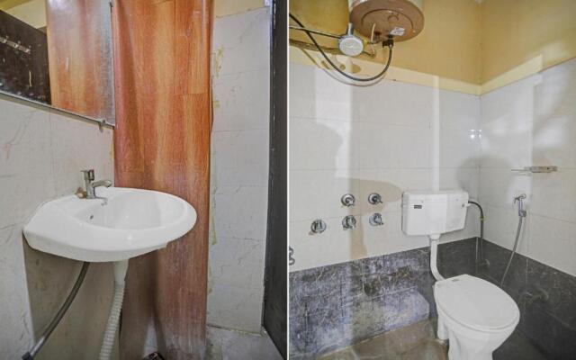 OYO Flagship 70331 Hotel Sharma Inn