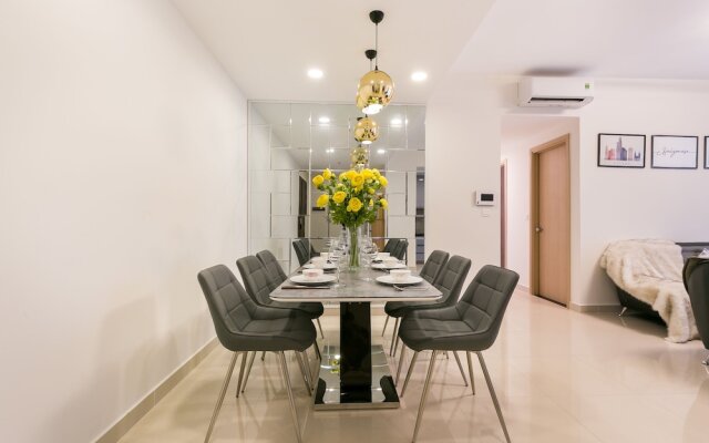 Rivergate Apartment By MM Home