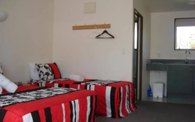 Willowbank Motel