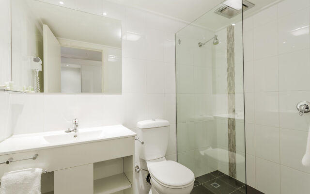 Bayside Geelong Hotel & Apartments, an Ascend Collection Hotel