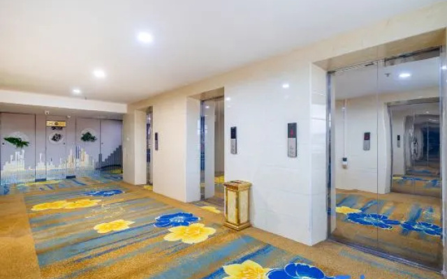TOWO Premium Hotel (Haihu Wanda Plaza Tangdao 637 Branch) – Hotel Rooms – Xining
