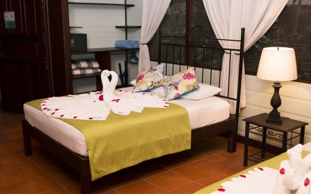 Aninga Lodge