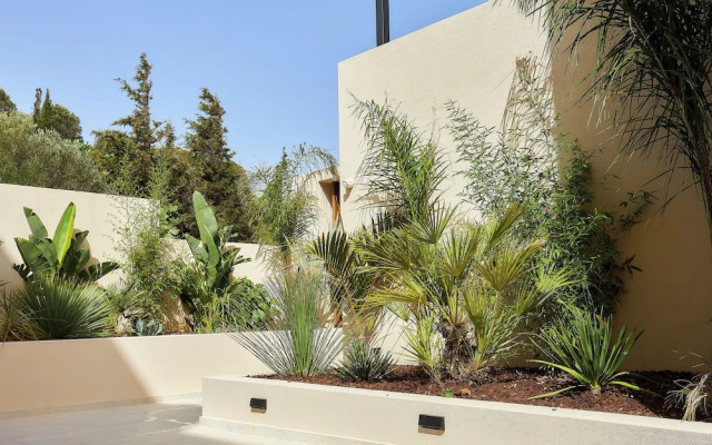 The Nook -luxury Living at the Edge of Tranquility