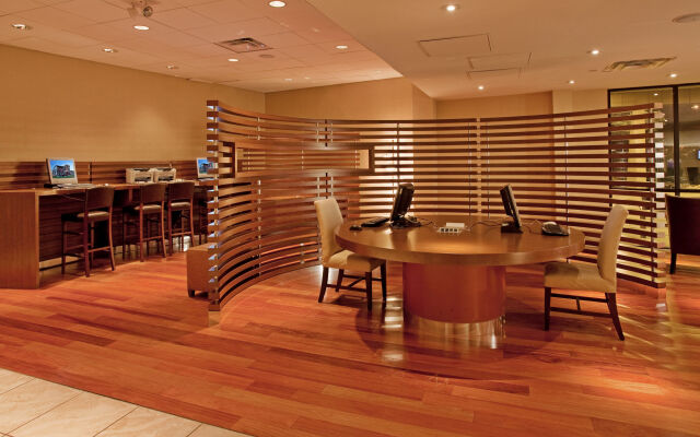 Adam's Mark Hotel & Conference Center