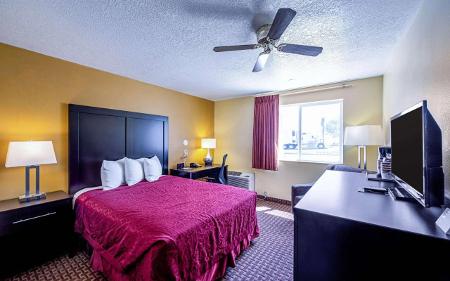 Rodeway Inn & Suites