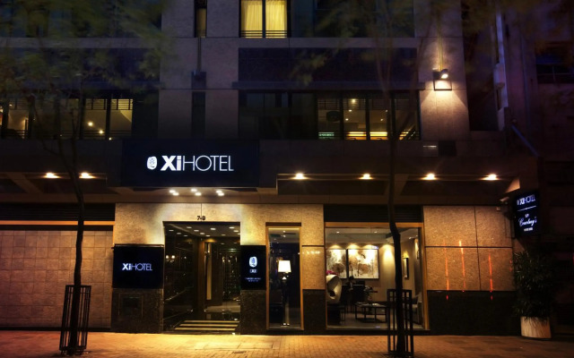 Xi Hotel