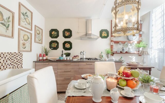 Casa Poggi in Lucca With 5 Bedrooms and 3 Bathrooms