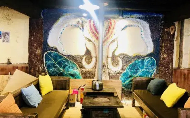 Carefree Valley Hostel