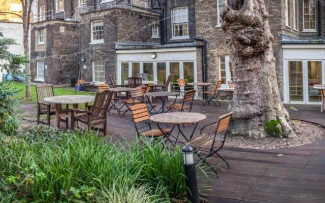 LSE Passfield Hall - Campus Accommodation