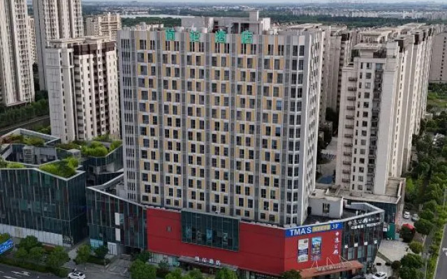 Lotus Hotel