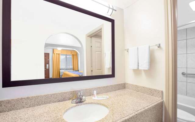 Super 8 by Wyndham Idabel