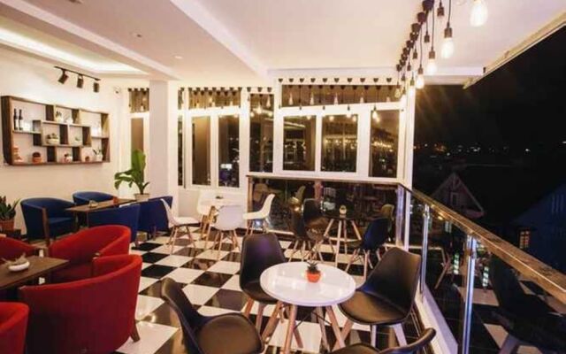 Minh Phu Hotel