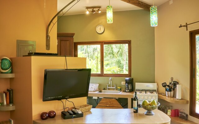 Manoas Luxury Camping and Villa Rentals