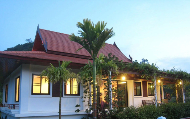 Mountain Breeze Villa