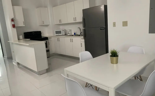 Arecibo Hotel 2105