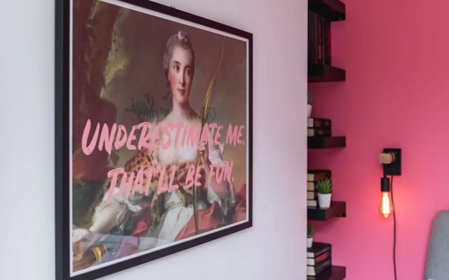 The Lipstick Palace - Fitzrovia - by Frankie Says