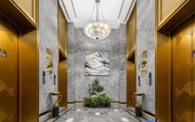 Prince Peninsula Hotel