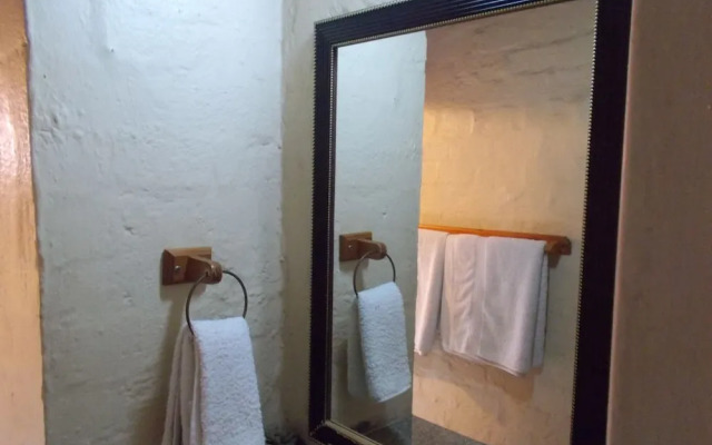 Ndeke Hotel