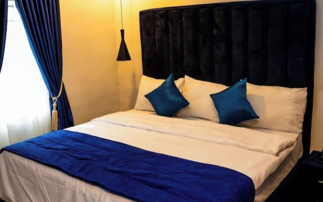 El Elyon Hotel and Suites