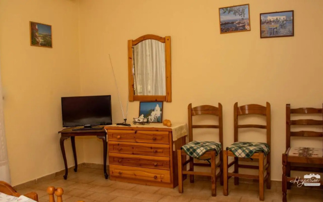 Eirini Kasimiotou Apartments