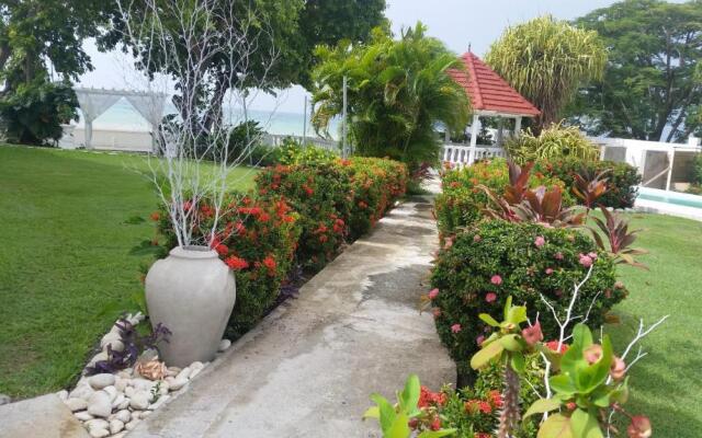 Whispering Bamboo Cove Resort