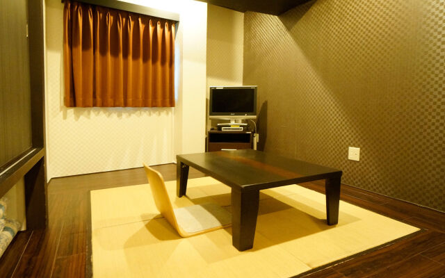 HOTEL LiVEMAX Esaka