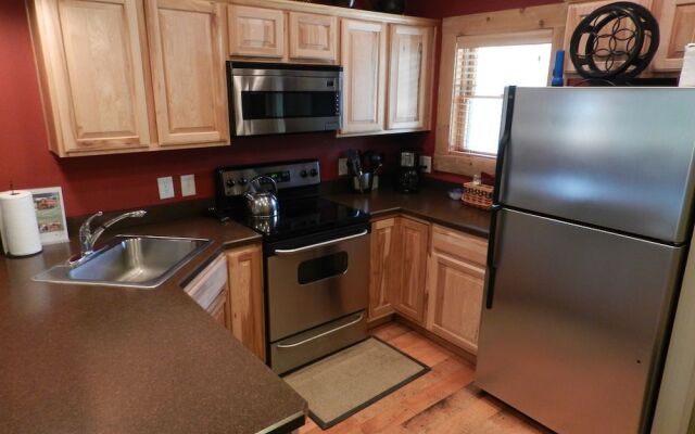 Cabins on Maple River