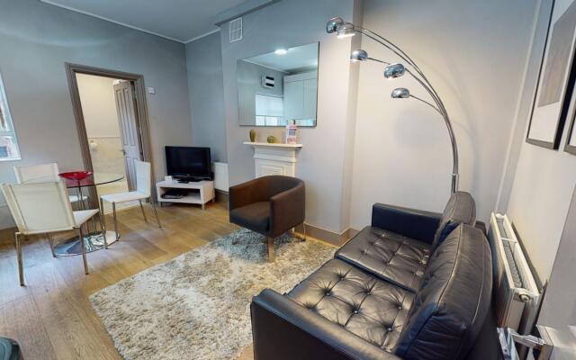 Basement Apartment in Heart of Central London