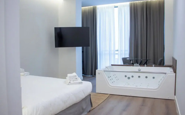 Central Promenade Naples