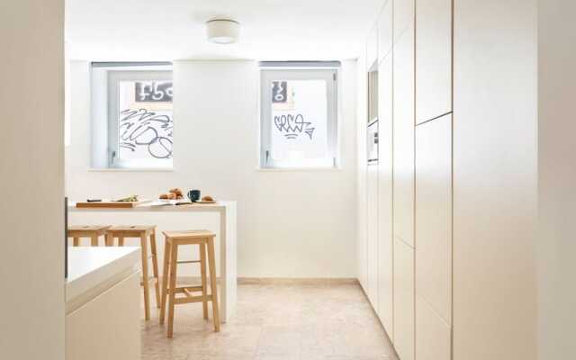 Modern Terrace Apartment Rentexperience