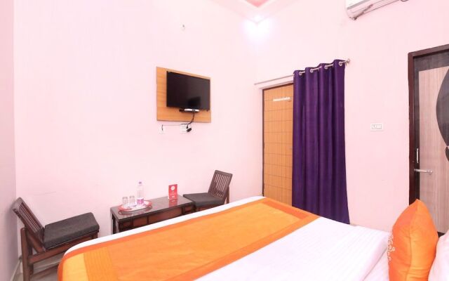OYO 11497 Hotel Sharnam